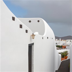 Bekijk de unieke architectuur van de witte dorpen van Lanzarote